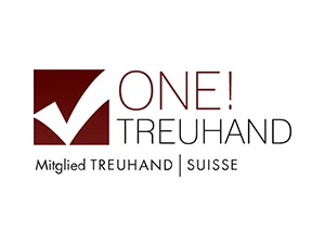Logo von ONE! Treuhand mit Häkchen-Symbol, Mitglied von Treuhand Suisse, in Rot und Schwarz gestaltet.